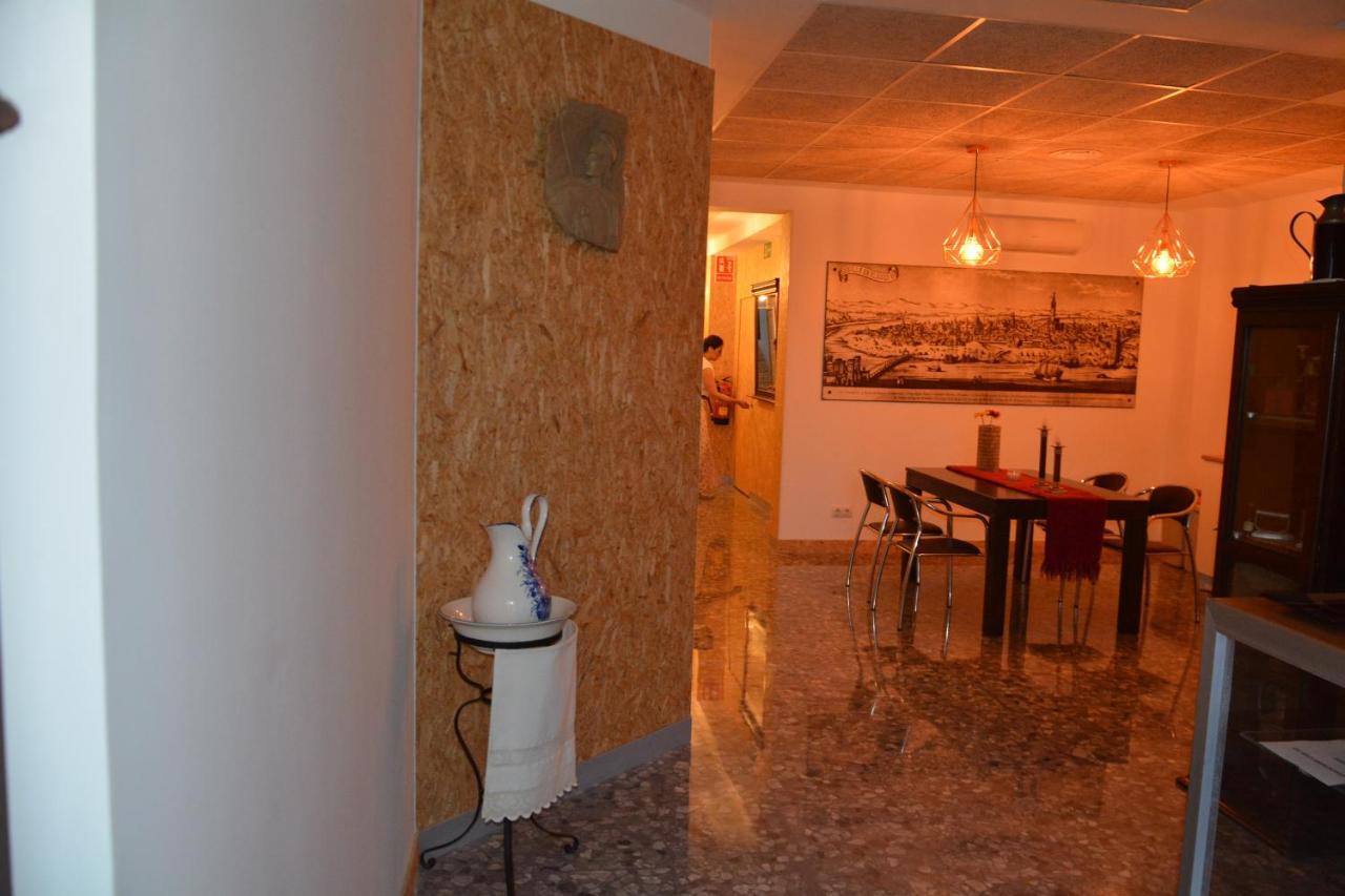 Italica Hostel Santiponce Εξωτερικό φωτογραφία