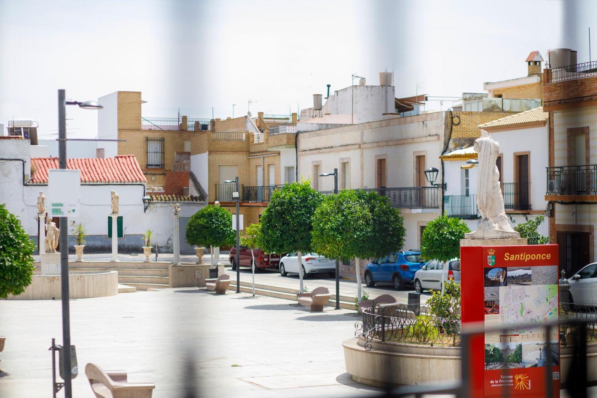 Italica Hostel Santiponce Εξωτερικό φωτογραφία